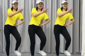 女人得时尚，必须得漂亮，没事去商场逛，心情得舒畅.有多久没去商场了#适合初学者 @DOU+小助手