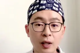 #我为医者 #腱鞘囊肿 手背上凸个包？很可能是腱鞘囊肿，怎么办呢？可以捏碎……视频封面