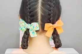 自来卷小姐姐的3+1双马尾，视频同款主页橱窗有哦！#编发#儿童编发#今日发型@DOU+小助手 