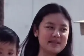 #乐基儿 陪2岁儿子玩耍小腹微隆疑怀二胎#黎明 曾放弃舒淇选择她，结婚4年花光7亿，后嫁闺蜜前夫如今胖到变形视频封面