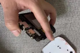 趣味拆解，揭开天猫魔盒机顶盒里面的小惊喜。#数码产品视频封面