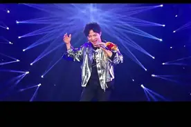 #周深 多种声线完美切换，帅炸了#达拉崩吧 #reaction #歪果人 #宝藏男孩 #热门 视频封面