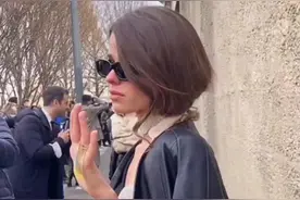 正在进行中的2022年#米兰时装周 上，一位来自乌克兰的美女模特突然失声痛哭，场面让人动容。我们何其幸运有#强大的祖国 视频封面