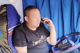 绥化卡车司机小龙:  车好像给你养的凑，你看我能不能给你卸车去 #卡车#卡车司机 #卡友视频封面