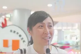 #奉贤街访 奉贤人的收入水平怎么样？奉贤人应该有几套房？奉贤的70、80后们的答案是…#上海奉贤视频封面