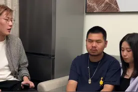 男朋友回消息慢？这样做呢我教你～#情侣 #爱情 #搞笑 #原创 #男生视频封面