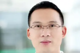 “祛斑大作战”敷麻药的过程需要注意什么呢？敷麻药过程中如果出现过敏现象要及时反应，敷上麻药一般需等待30分钟左右。洗麻药时先用干毛巾擦掉麻药，再用冷水清洗，直到清洗干净。#祛斑大作战 #敷麻药 #敷麻药时间 #激光祛斑 #祛斑视频封面