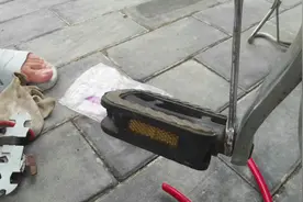 自行车或电动车脚蹬子怎么拆卸？正好有同事的电动车坏了视频封面