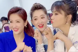 你们要的合体来了！是得拍个视频庆祝一下吗？@月亮姐姐 @春妮 #方琼 #学猫叫 #2018抖音热歌回顾视频封面