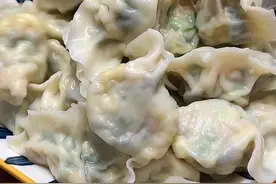 夏天就爱吃这样的素馅儿饺子，营养美味，十块钱搞定三口人的晚餐#和我合拍 #水饺视频封面