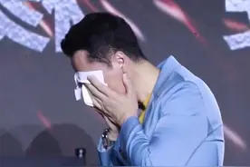 #甄子丹 自幼外国国籍，表示非常无奈，09年为了改回中国国籍，认祖归宗，他舍弃国外的一切，真正的爱国汉子！视频封面