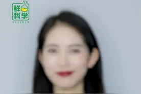 吃桑葚手染黑了还洗不掉？看到最后教你解决！#鲜味讲堂#厨房窍门#抖音春光正当时#宅家生活指南 视频封面