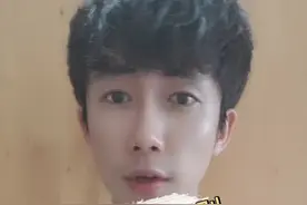 介词in和at的区别#英语 #英语语法 @抖音短视频