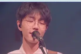 #陈鸿宇 #理想三旬 音乐让他停不下来，做点自己喜欢的事，不留遗憾❤️视频封面