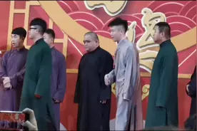 #打榜推爱豆出圈 #张云雷 温柔的他每次都会提醒大家有次序的出场视频封面