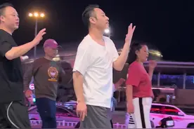 #广场舞 #傻傻的爱傻傻等待 都说转的直迷糊，其实只有十六步，都走走试试！节奏太好了！