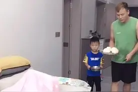 俺家这懒媳妇，，俺爷俩不把饭端过来还不起呢@南哥(油漆工最美夫妻小号)视频封面