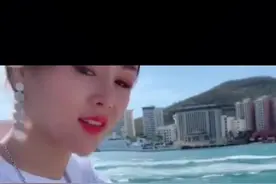 #盘点 抖音粉丝量最多的十大网红女歌手 #歌曲 #抖音小助手 #狂浪 #阿悠悠 #蓝光乐队