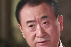 #万达清空所有海外地产项目 #王健林 曾称：我做海外，是为了让中国重回世界舞台的中心。视频封面