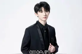 #马嘉祺 姐妹们 虽然我一直知道马嘉祺的腿特别长！但是看完这一段还是很震撼！@抖音短视频 #热门 #腿视频封面