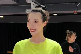 艺术没有捷径 你未来的模样就藏在你现在的努力里 加油#艺考 #校园 #内容过于真实 #艺考生 #舞蹈生视频封面