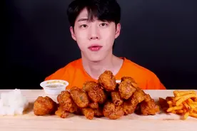 韩国帅气欧巴在线吃炸鸡的样子也太秀色可餐了吧#韩国帅气欧巴视频封面