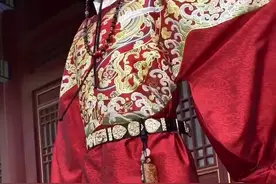 介绍一下，这是汉服，不是韩服，不是古装，是咱们汉民族的传统服饰。集大成之明代服饰！#汉服#飞鱼服#蟒袍#圆领袍视频封面