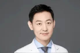 腰痛的黄金动作，一招解决腰痛困扰#腰痛 #康复视频封面