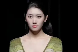 模特嘉欣2021深圳时装节#t台走秀 #时尚模特 #秀场直击 #美女 #女装视频封面