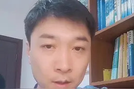 昨天刚看到一个19岁的女孩因挤痘痘引发颅内感染，大家千万要记住，脸上这个区域的痘千万别挤！视频封面