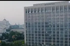 吉林纪检“内鬼”：利用职权通风报信，买房卖房赚差价视频封面