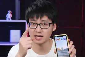 手机充满电不拔有危害吗？你一般充电充多久呢？#手机  #iphone  #抖inAWE  #绿联小金刚视频封面