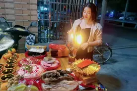 #潮汕人 #潮汕习俗 每逢年幕都会择吉日答谢神明 三牲五果视频封面