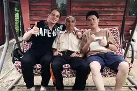 给你们介绍我的中国的家人👪，我也有家可以过#春节 #家庭 @03 @郏舒怡还没去南极