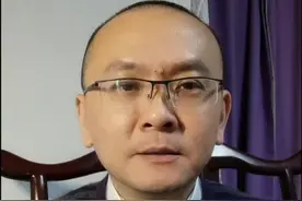 上海老人万房产送水果摊主反转了？家属是否被冤枉？#大v快评视频封面