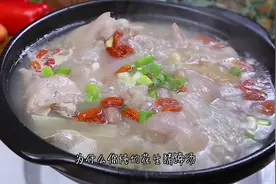 花生猪蹄汤富含丰富的胶原蛋白，女性滋补佳品#黄豆猪蹄汤#滋补汤视频封面
