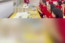 又到毕业季！高三学生教室齐唱《再见》，唱哭班主任#毕业季 #老师 #毕业 #高考加油视频封面