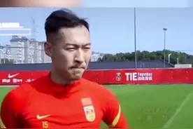 “海参宁可烂在海里”刷屏 媒体人爆料：是李铁拉的广告#国足