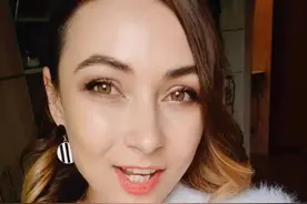 终于要回中国见到我中国的家人们了，尽自己一点点力量带一些口罩回去送给他们#战胜疫情dou行动 @抖音短视频视频封面