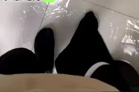 主人下班回家发现房子被淹，竟是自家猫干的“好事”#猫咪