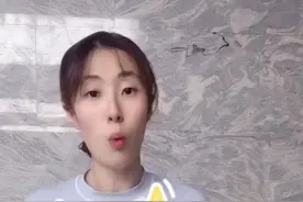 你的蛙泳不走水走水慢，那是你的蛙泳腿没有作对，看完我视频快趴在床上练起来吧#蛙泳腿 #蛙泳