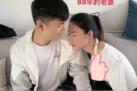 其实真正的两口子就是相互磨合，相互填补，跟年龄无关，彼此的理解，包容和改变才能一直幸福下去！#情感#婚姻视频封面