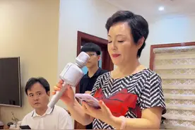 与多年未见的冰冰爸爸范涛先生共聚 又唱起了大家喜欢的《又唱浏阳河》 #愿一切美好与我们相伴 #祝刷到的朋友开心快乐每一天 #一首好歌送给大家 视频封面