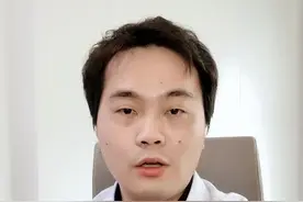 得了腱鞘囊肿怎么解决？骨科医生告诉您#腱鞘囊肿 #妈妈手 #手上长个包视频封面