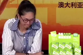 隋菲菲喊话大姚：该给女篮姑娘们涨工资了！！！#中国女蓝 #这样的坚守很中国 #2022女篮世界杯 #祖国万岁 #体育精神 视频封面