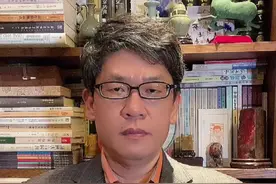 为吃亏孩子复仇，这位父亲把自己“复”进了刑拘。孩子与孩子校园摩擦，父母尽量少插手。视频封面