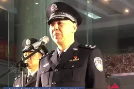 1月13日晚，长沙警方在全市集中清查行动，解放西路的“城市经典”被警方封锁，只进不出，对楼内所有人员逐一尿检视频封面