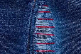 #生活小技巧 #缝补 破洞的牛仔裤这样补再也不怕尴尬了@DOU+小助手 @抖音短视频视频封面