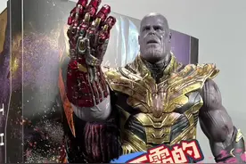 懵逼的灭霸配上一身破烂盔甲是什么组合？Hottoys灭霸4.0战损版来袭！#玩具 #手办 #漫威英雄 #复仇者联盟视频封面
