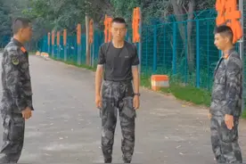 战友，你可真是班长的“好徒儿”...#军营趣事 （何攀、周顺宇、刘博嘉）视频封面